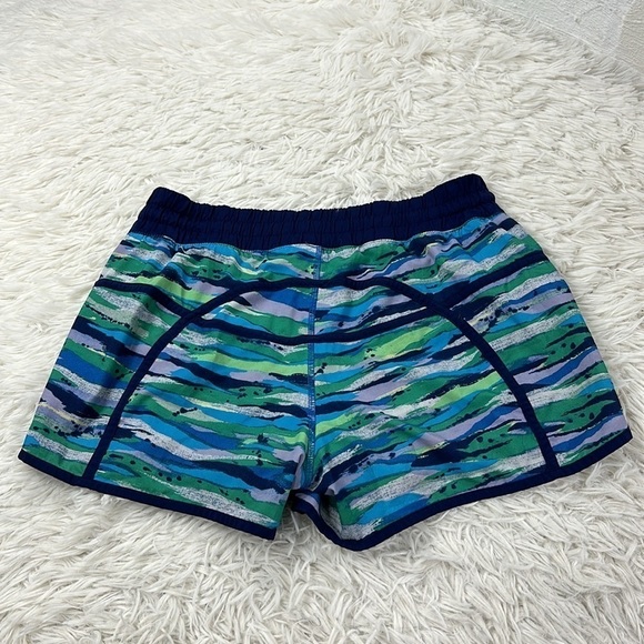 Lululemon Tracker Short III Seven Wonders Multi / Hero Blue - Picture 4 of 5